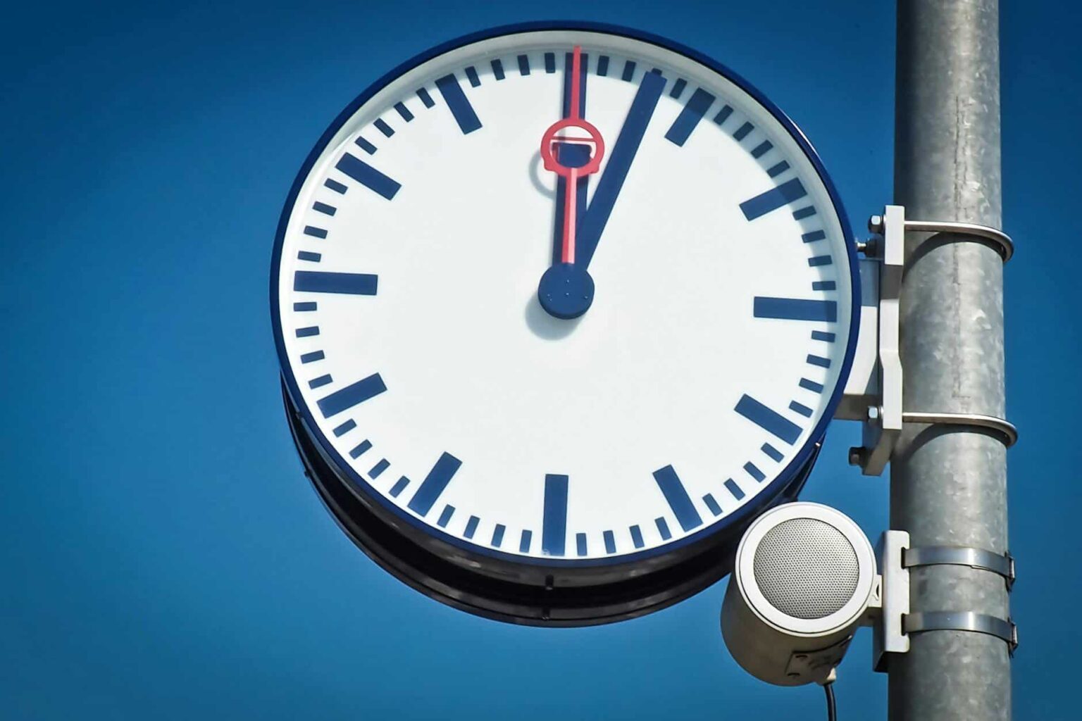 Swiss clocks move an hour forward this Sunday