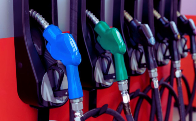 Bulgaria: Fuel Prices Lower in Bulgaria Than in Greece Despite Rising Global Oil Costs