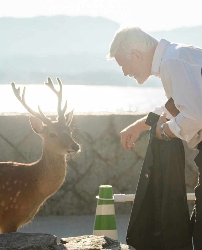 General Pavel viděn s Shikanoko Nokonoko Koshitantan?