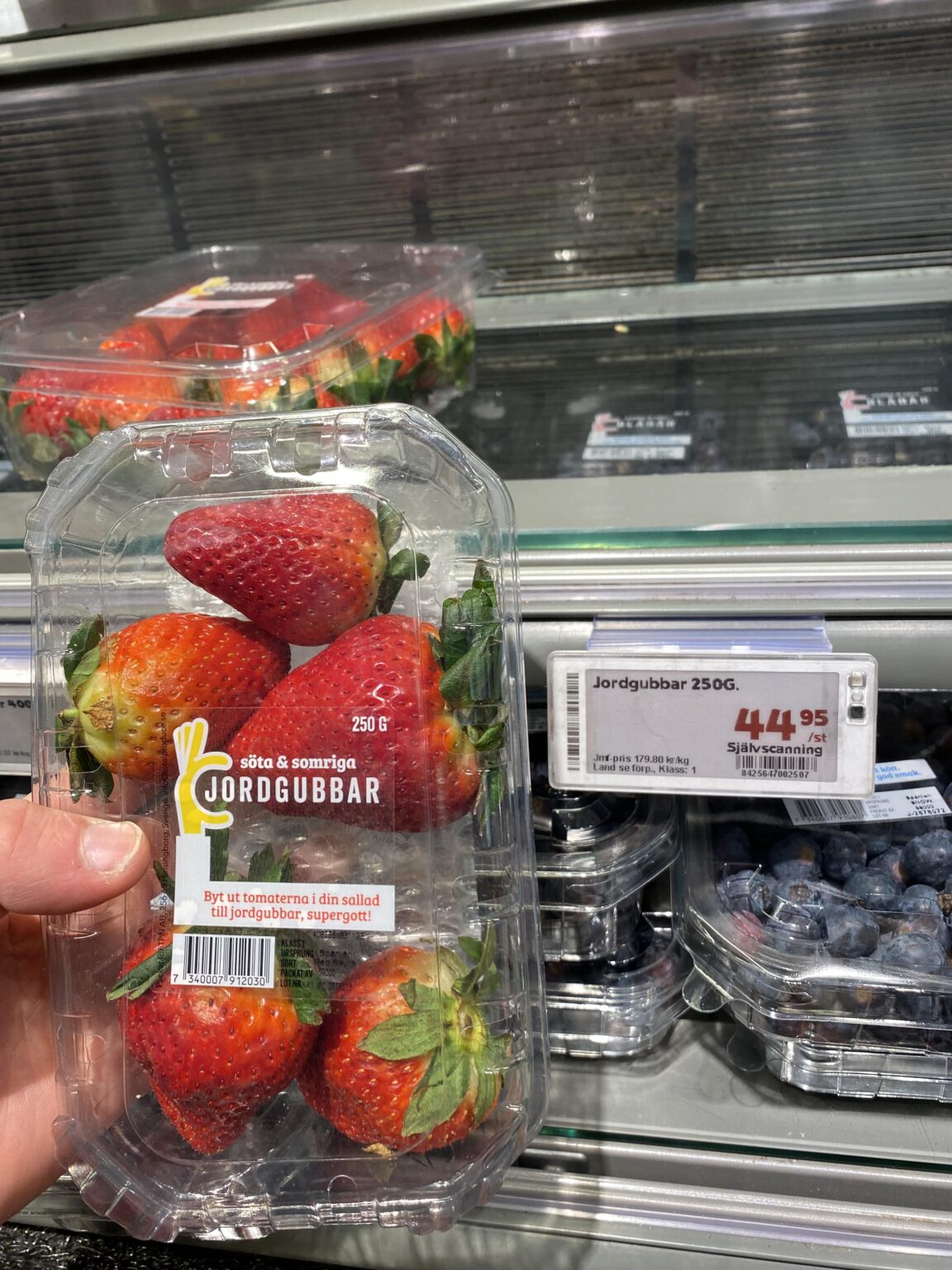 We are approaching 10 kroner per old man!