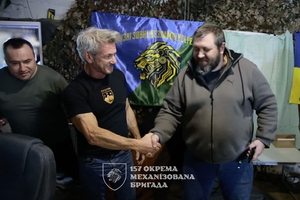 In Ukraine, Sean Penn gifted Oscar made from train carriage hit by Russia