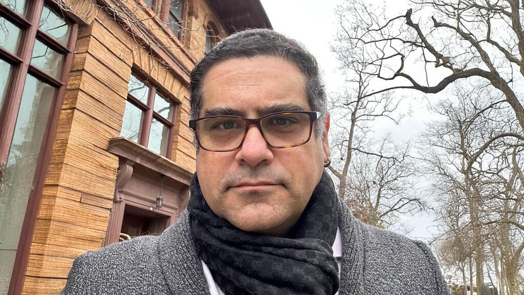 פרופ׳ ליאור שטרנפלד היסטוריון ומומחה לאיראן