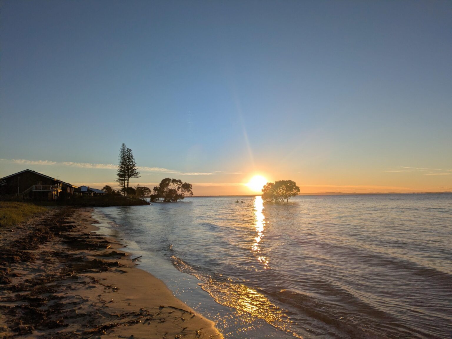 Beachmere, sunrise
