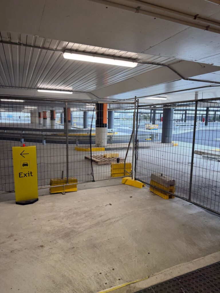 Melbourne Airport, what a shemozzle!