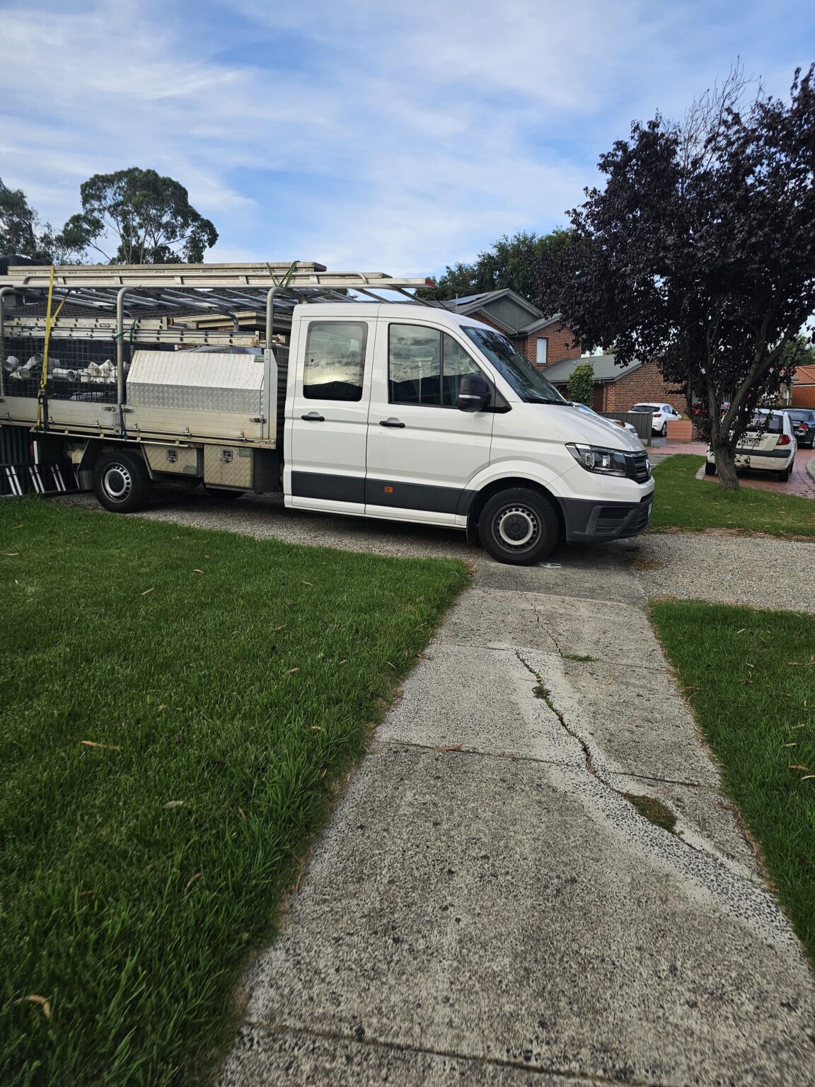 Is parking like this allowed ?