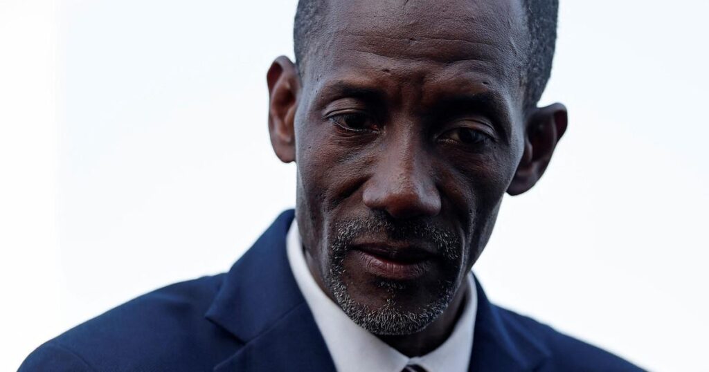 The new LFI mayor of Saint-Denis Bally Bagayoko announces a “disarmament process” of the municipal police