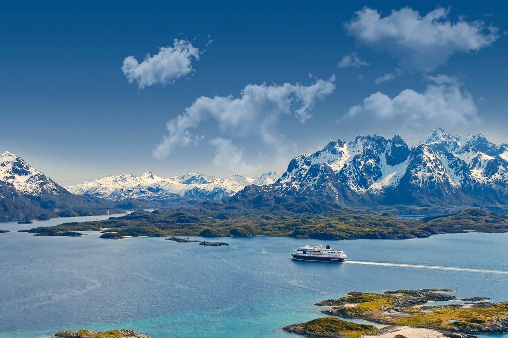 Hurtigruten Norway mega famil incentive.