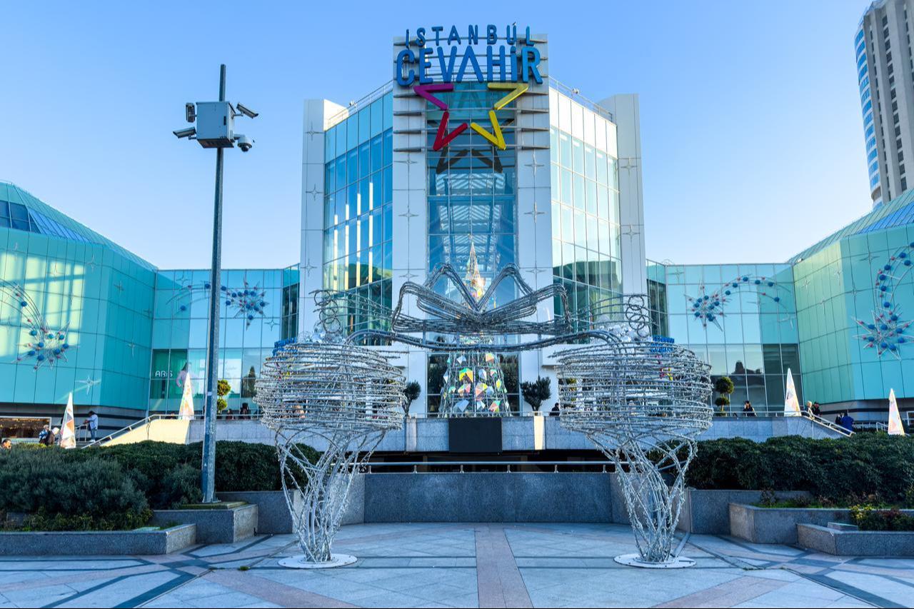 Exterior view of the Istanbul Cevahir Shopping and Entertainment Center in Istanbul, Türkiye. (Adobe Stock Photo)
