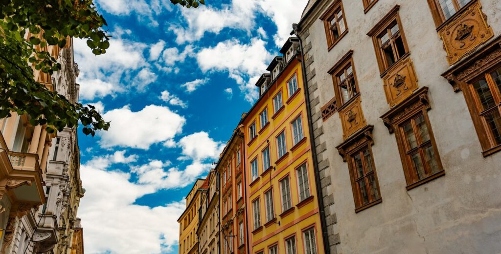 Prague housing affordability hits new low as regional gap widens Prague housing affordability hits new low as regional gap widens