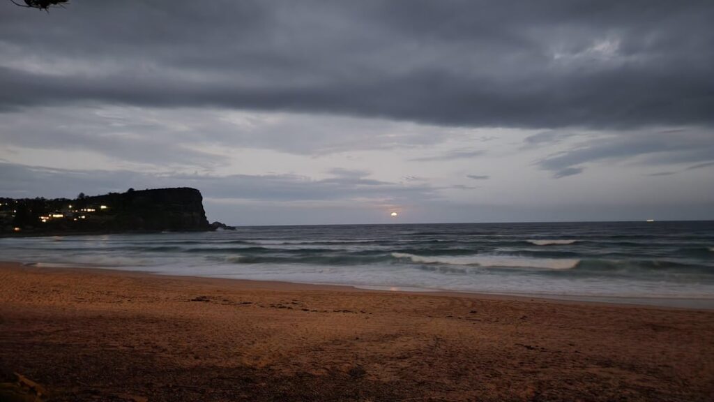 Moonrise at Avalon Beach