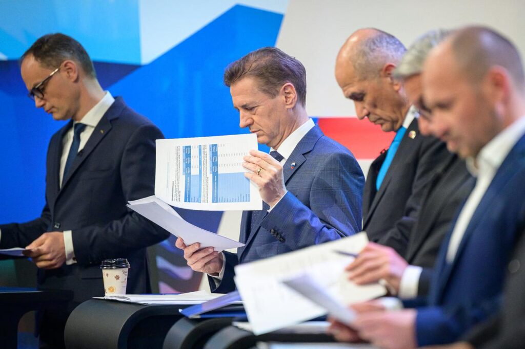 (From L-R) Leader of Slovenia