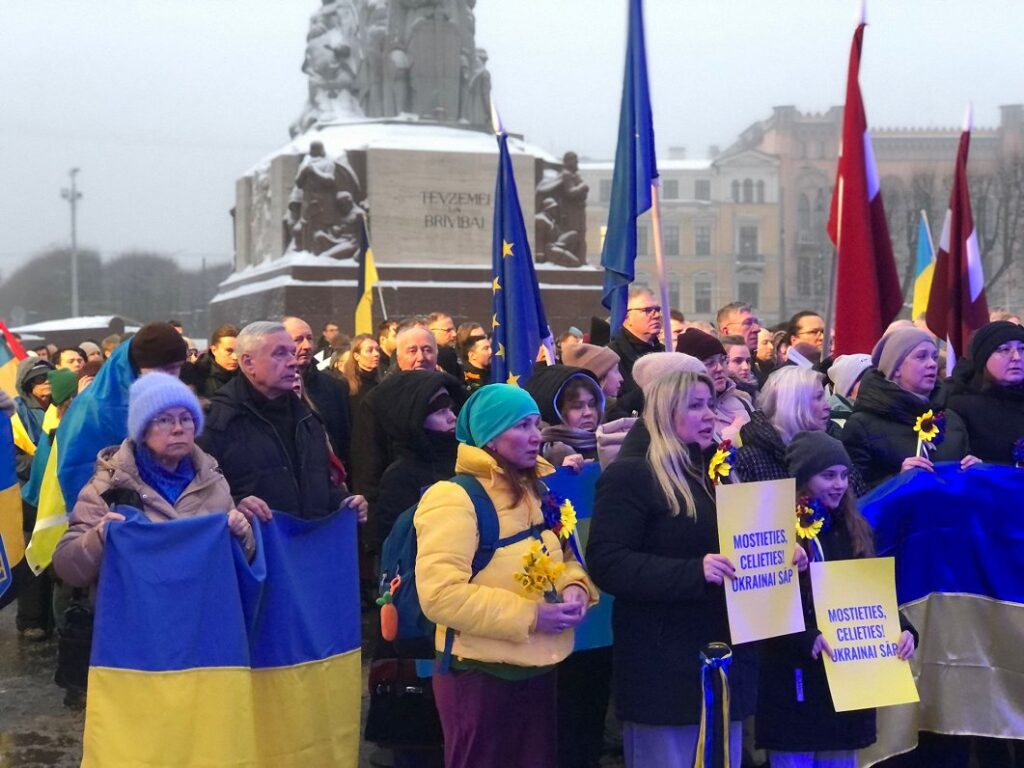 Ukraine support events in Latvia on February 24th / Article Ukrainas pilna mēroga kara sākuma atceres dienas pasākums pie Brīvības pieminekļa. 2026. gada 24. fe...
