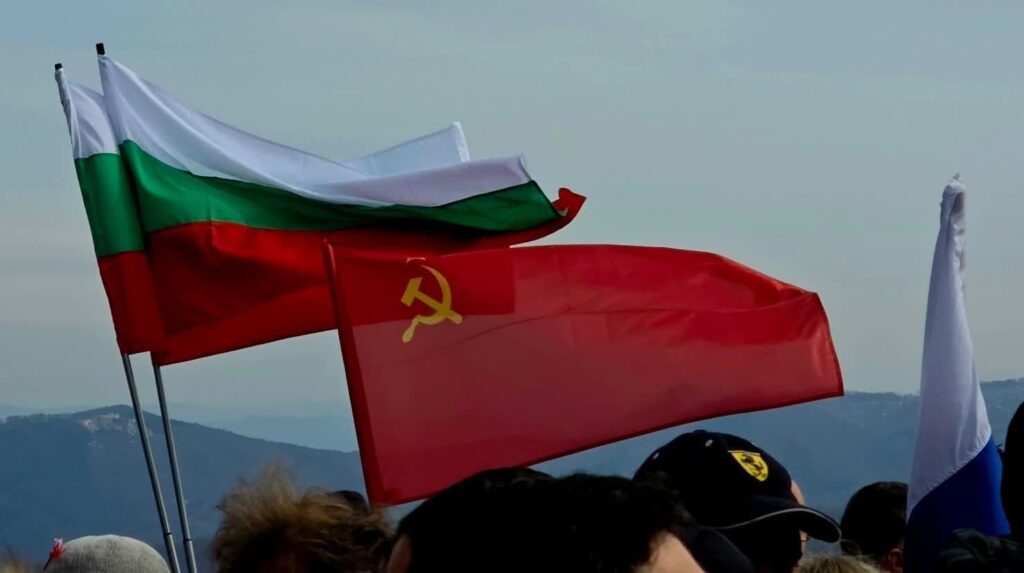 The kopecks: "why are you showing the same old photos with Russian flags from Shipka!" The new photos: