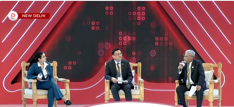 Professor Prof Xufeng Zhu of Tsinghua University and Prof Arvind Mahajan, Regents Professor, Texas A&M University with moderator Devika Diwan.