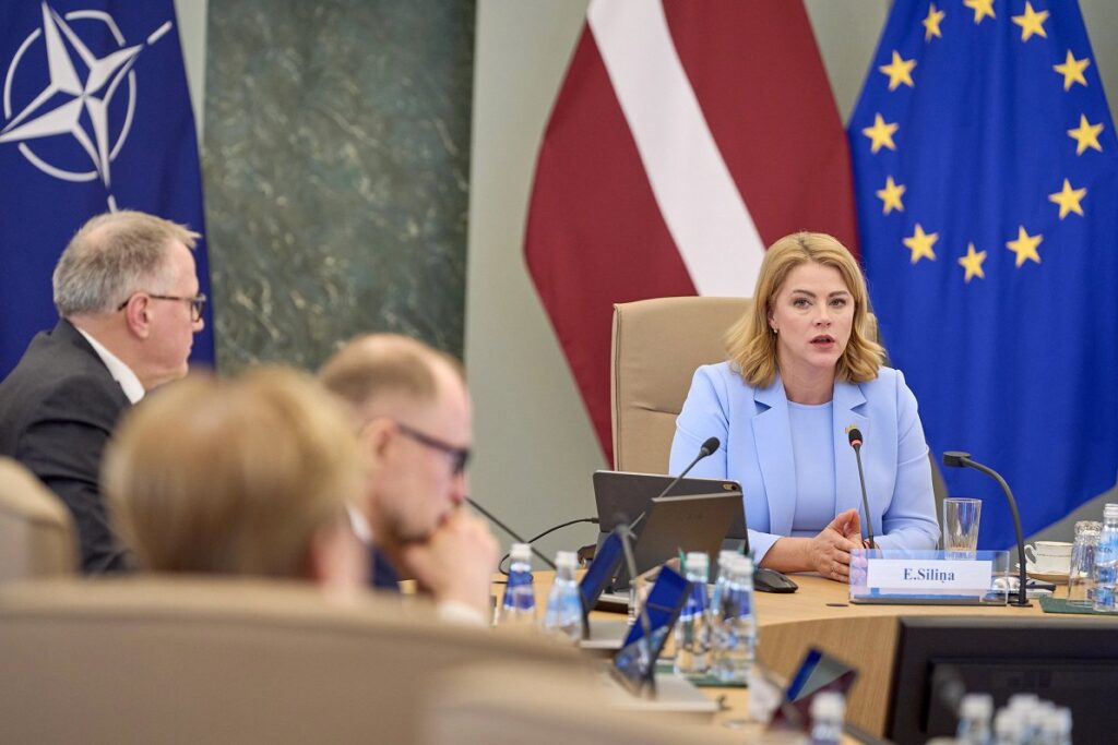 Latvian government says it is doing well in lengthy progress report on itself / Article PM Evika Siliņa leads cabinet meeting