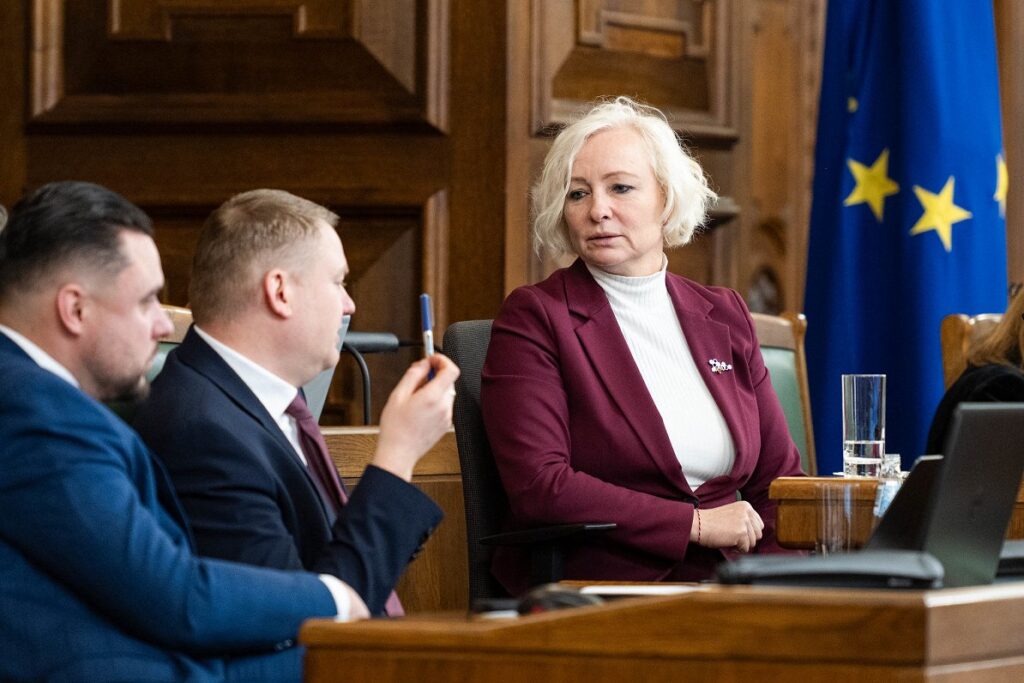Women still under-represented in European politics, despite improving trend / Article Saeima session, March 5th 2026
