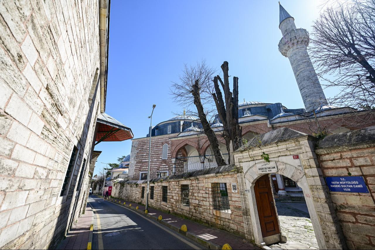 A street-level view of the Haseki Hürrem Sultan Mosque, the first work completed by Ottoman architect Mimar Sinan after becoming chief imperial architect, in the Fatih district of Istanbul, Türkiye, March 15, 2026. (AA Photo)