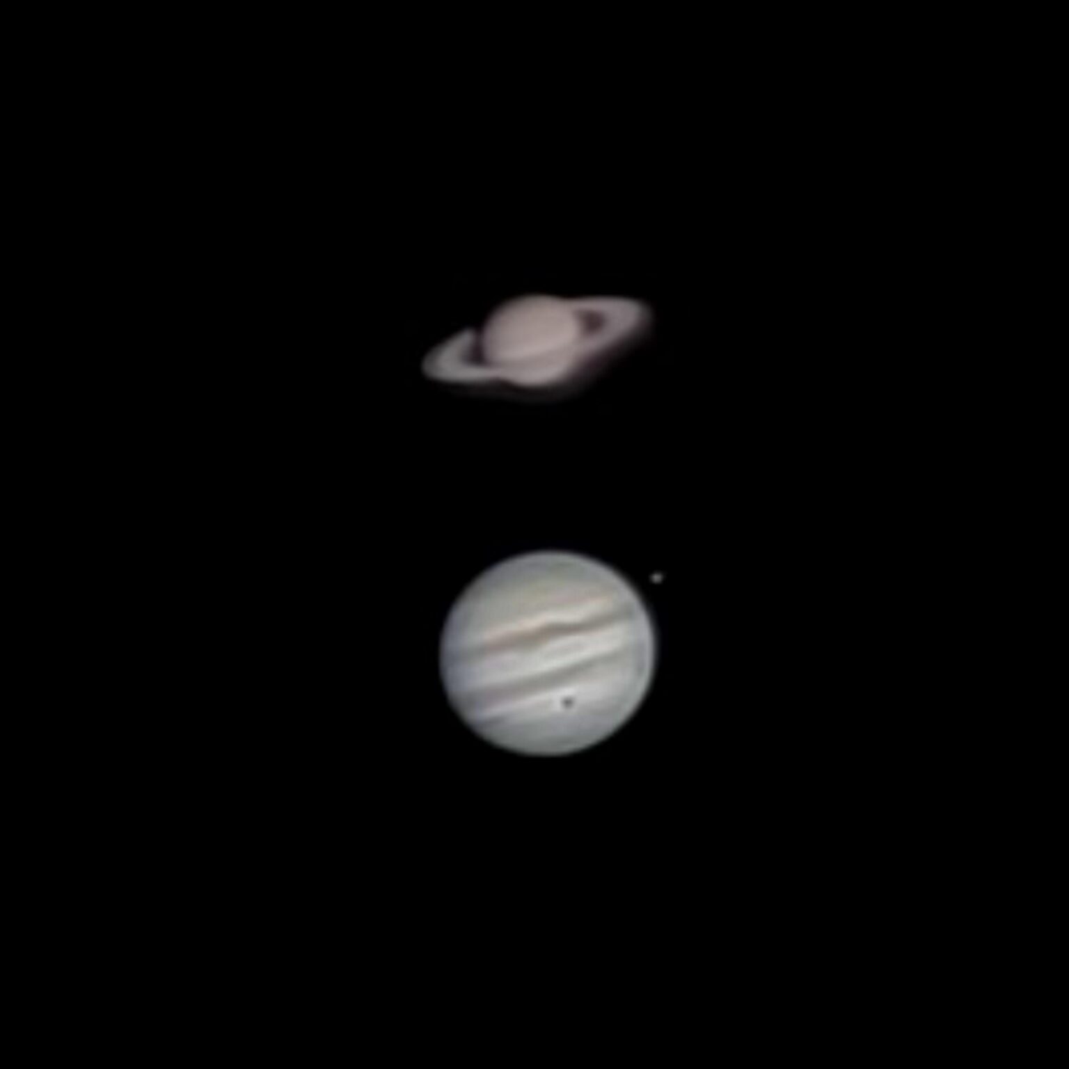 Saturn and Jupiter with my 4" telescope and smartphone