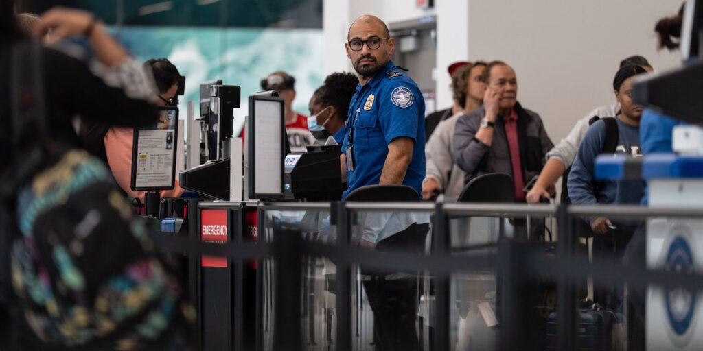 Bills to pay FAA and TSA workers during shutdowns get introduced but keep stalling in Congress