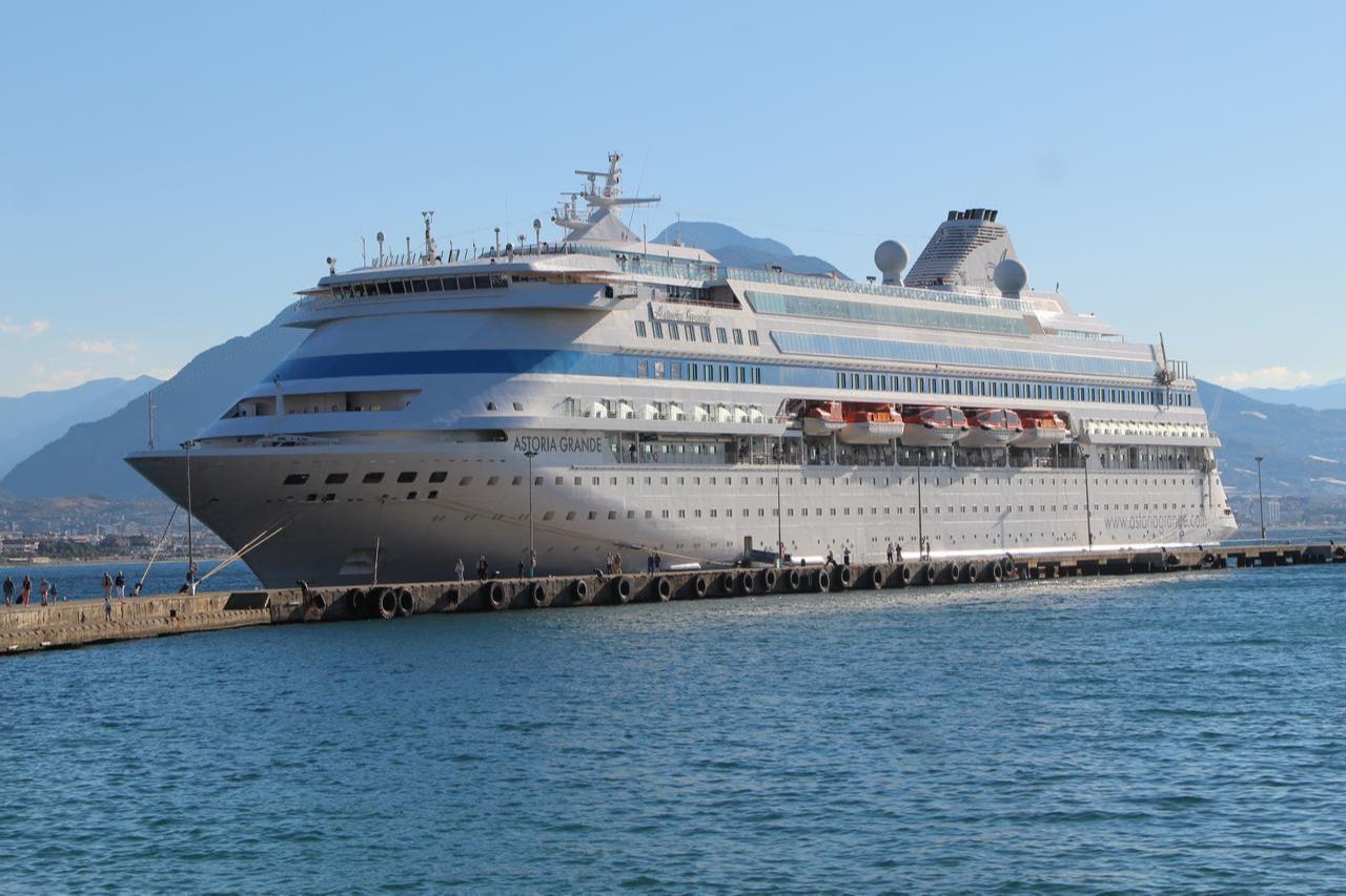 Astoria Grande cruise ship seen docked at Alanya Port, Antalya province, Türkiye, on Nov. 15, 2025. (AA Photo)