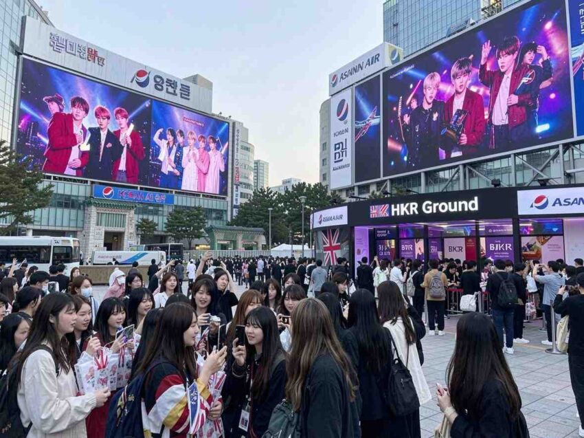As the world eagerly anticipates bts's historic comeback concert in Seoul on March 21, 2026, travel interest in South Korea has surged to unprecedented heights, with searches for flights to the country increasing by a staggering 7X. Fans from the United Kingdom, Germany, Japan, China, Hong Kong, Philippines, and Taiwan are leading the charge, booking flights in droves to witness the iconic K-pop group perform live.