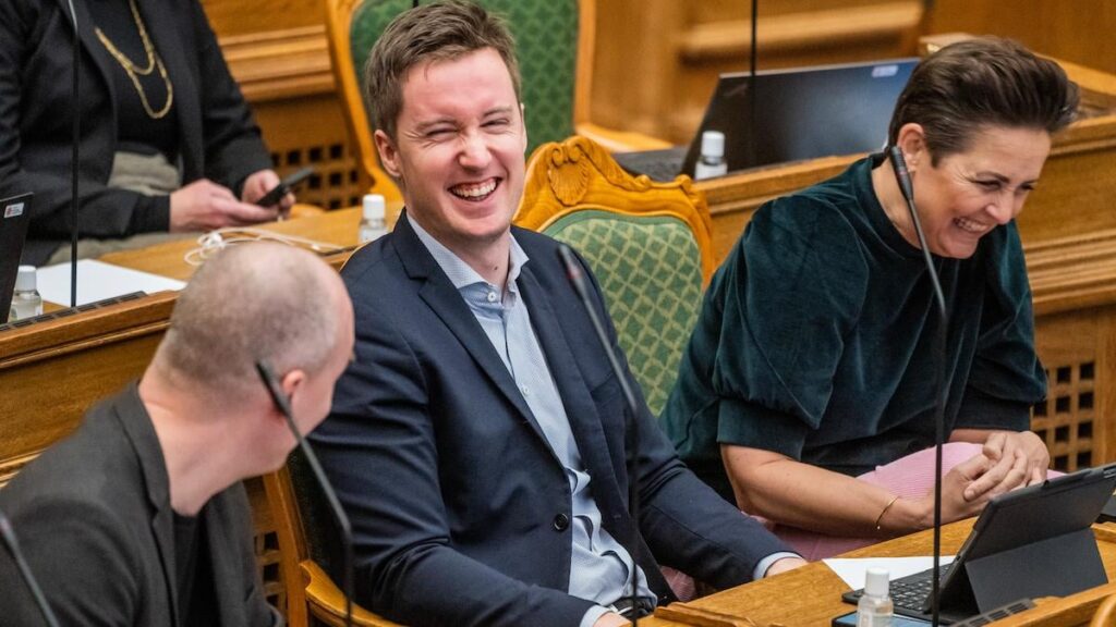 Several SFs caught in prohibited advertising on Facebook