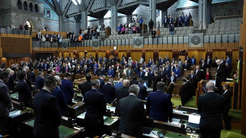 Canadians sharply divided on parliamentary seat representation by population: Poll - The Hub