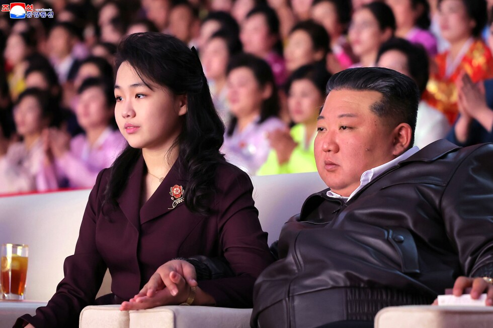 North Korean leader and his daughter rides a tank together North Korean leader and his daughter rides a tank together