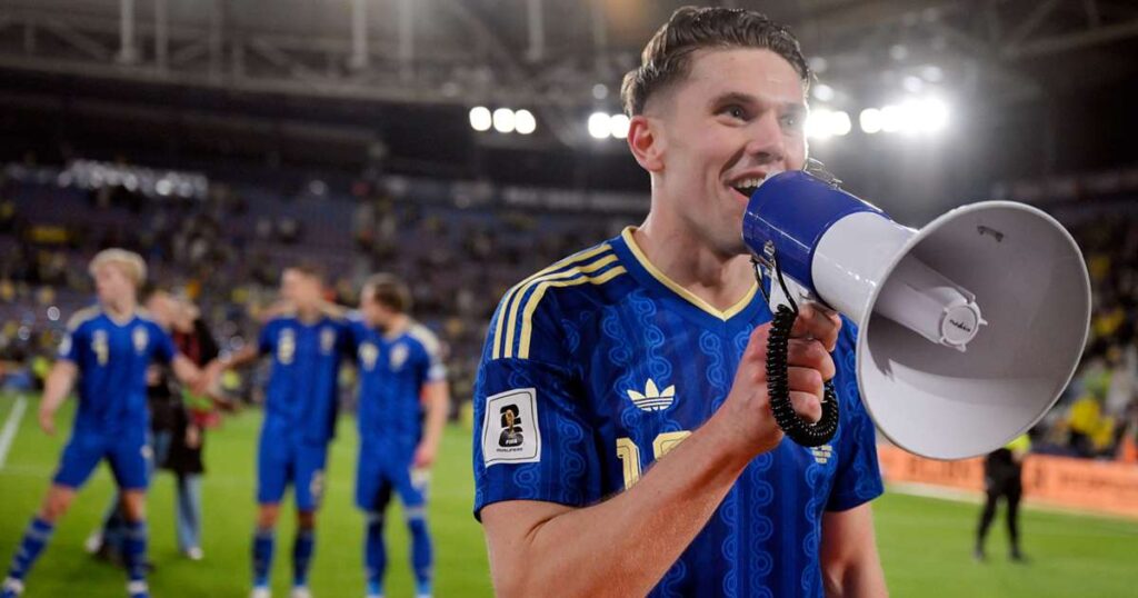 Gyokeres scores hat-trick to tee up Sweden-Poland meeting