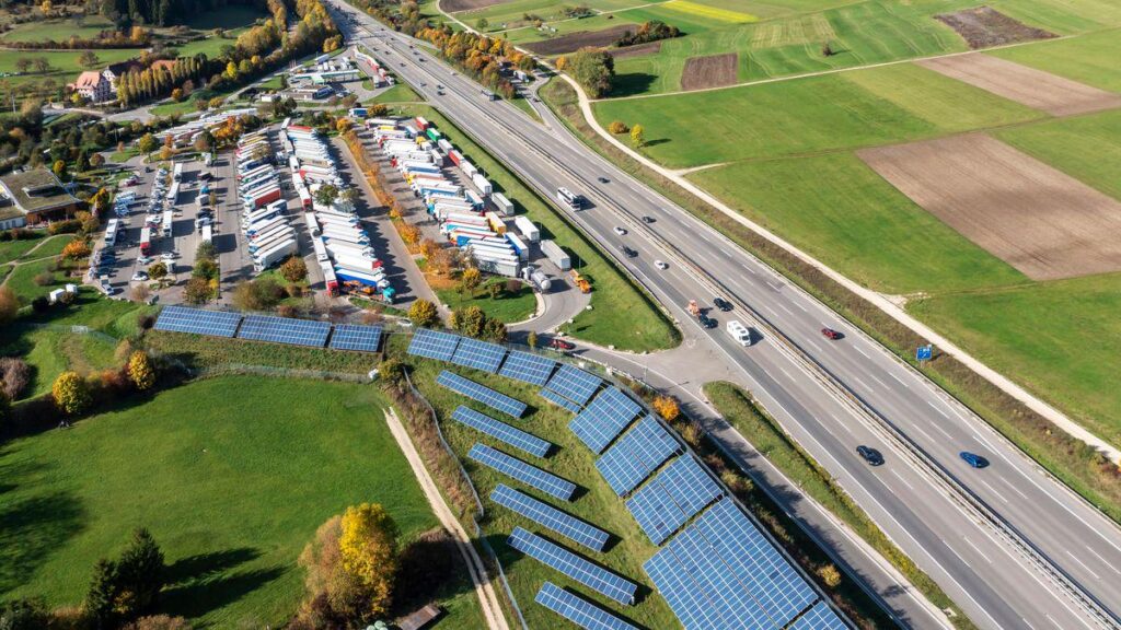 The Greens are presenting proposals for a turbo energy transition