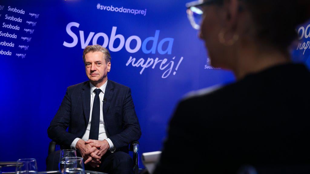 How much housing credit did Golob's wife Tina Gaber Golob get?