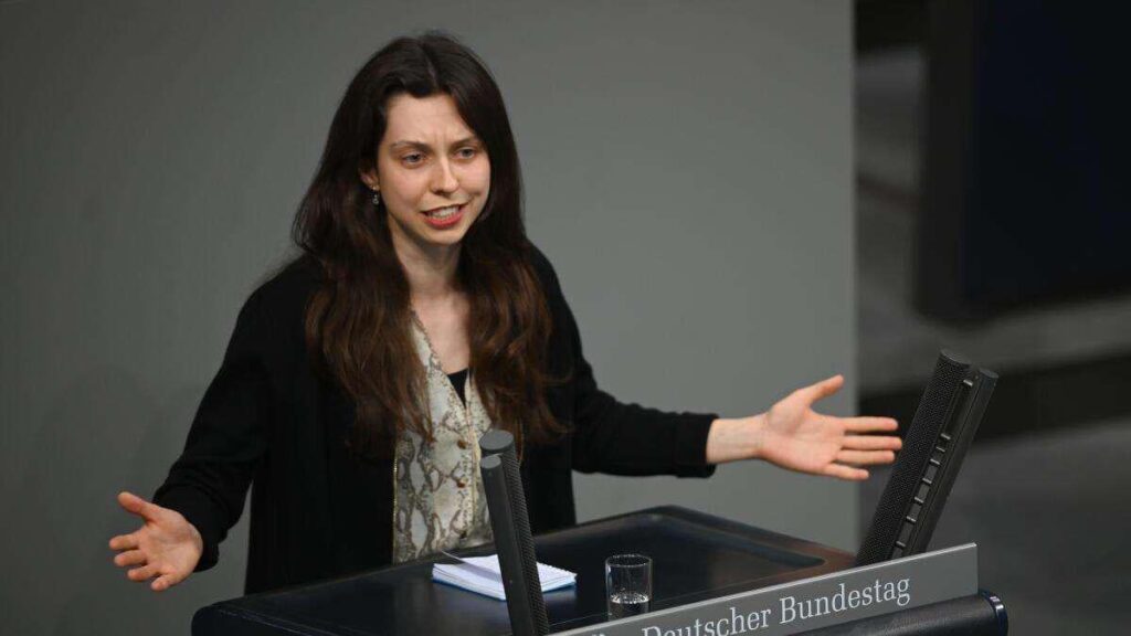 “I should be ashamed, they say”: How a sexism clip became a smear campaign debate