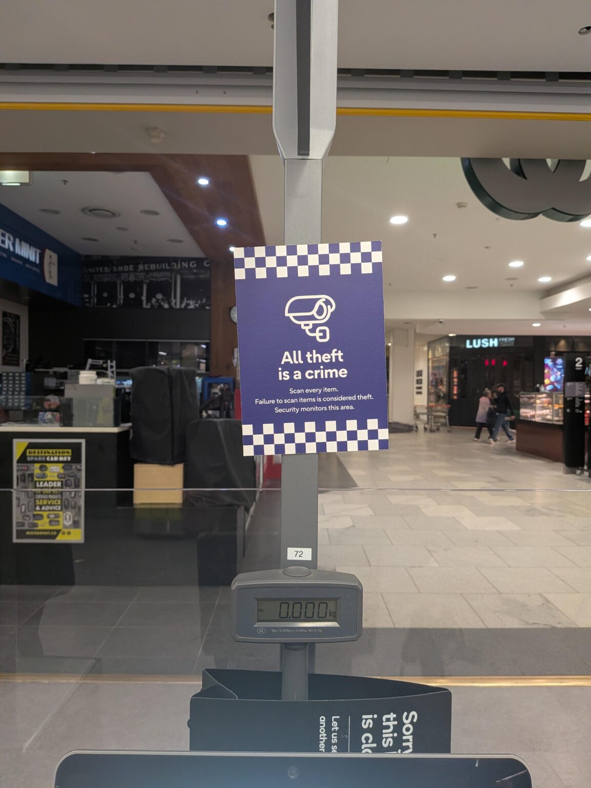 Sign at Woolworths self serve checkout
