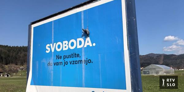 An animal corpse hanged again on the Freedom Movement poster. The party strongly condemns the act.