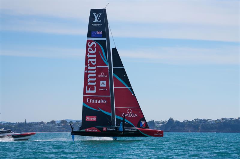 America's Cup: Recon Diary - Kiwis chase the breeze. France has a first sail.