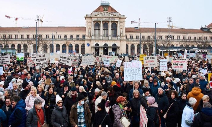 Croatians rally against mega poultry farms as over 50,000 sign petition