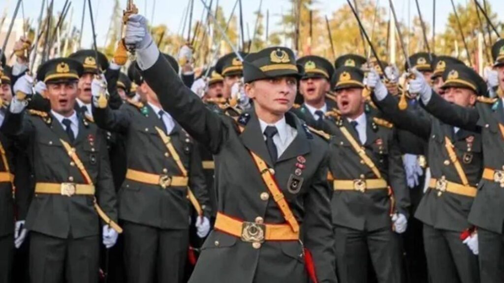 The lawsuit filed by Lieutenant Ebru Eroğlu, who was dismissed from the Turkish Armed Forces, against her dismissal was rejected by the Ankara 4th Administrative Court.