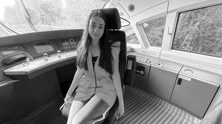 During the nighttime Russian drone attack on the Odesa railway, the Ukrainian 19‑year‑old train attendant Ilona Vovk was killed. She was evacuating passengers when an oncoming train, also heading to the evacuation stop, fatally struck her.