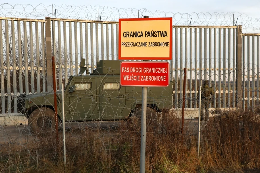 Barbed wire and protection for animals: how Poles are strengthening the border with Belarus