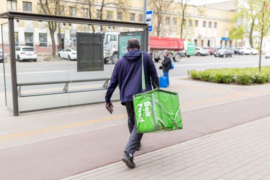 Lithuania employs over 160,000 third-country nationals Lithuania employs over 160,000 third-country nationals