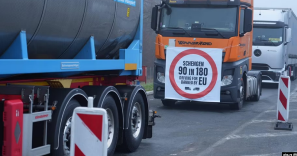 Customs to Serbia, Montenegro and Bosnia blocked