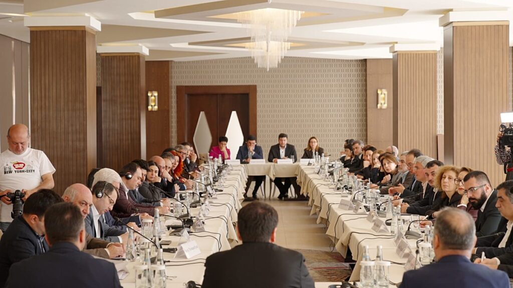 Armenia and Azerbaijan civil societies hold new round of broad talks to advance peace process