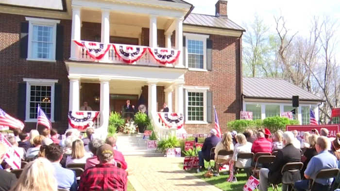 Virginia politicians hold rallies in support and opposition of redistricting ahead of election