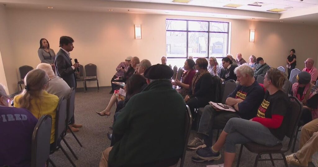 Southeast Michigan residents discuss Iran war at Thanedar-hosted town hall