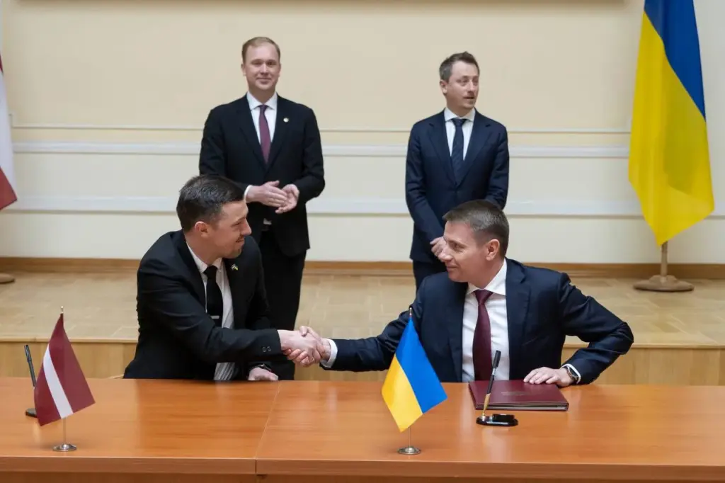 Ukraine and Latvia have agreed on mutual recognition of driver’s licenses without additional exams АгроВік