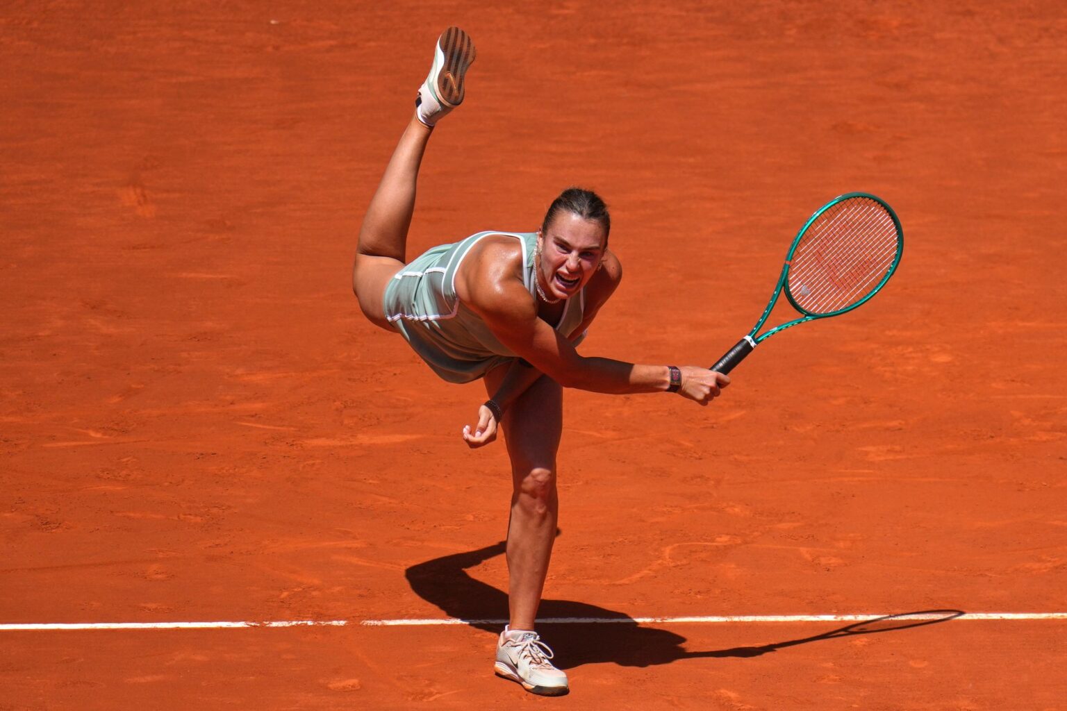 Sabalenka avoids Madrid Open virus scare and Osaka upset. Gauff loses Sabalenka avoids Madrid Open virus scare and Osaka upset. Gauff loses