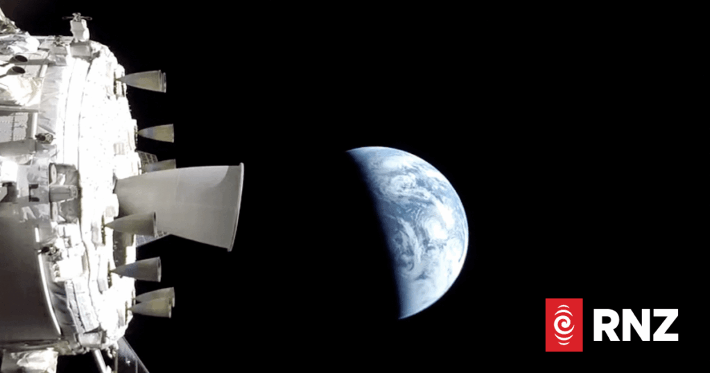 Artemis II crew splashes down safely in Pacific Ocean, ending historic moon mission