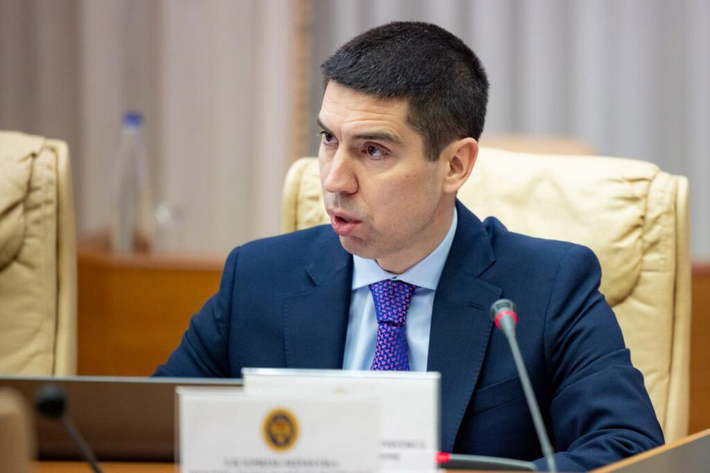 Service dedicated to the relationship with Romania within the MFA and military attachés in several embassies