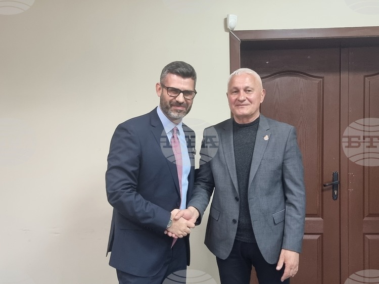 Bulgaria Can Party Leader Presents Certificates to MP Candidates in Pleven