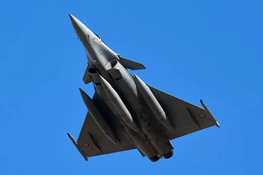 France deploys Rafale jets to Lithuanian base near Russian border France deploys Rafale jets to Lithuanian base near Russian border
